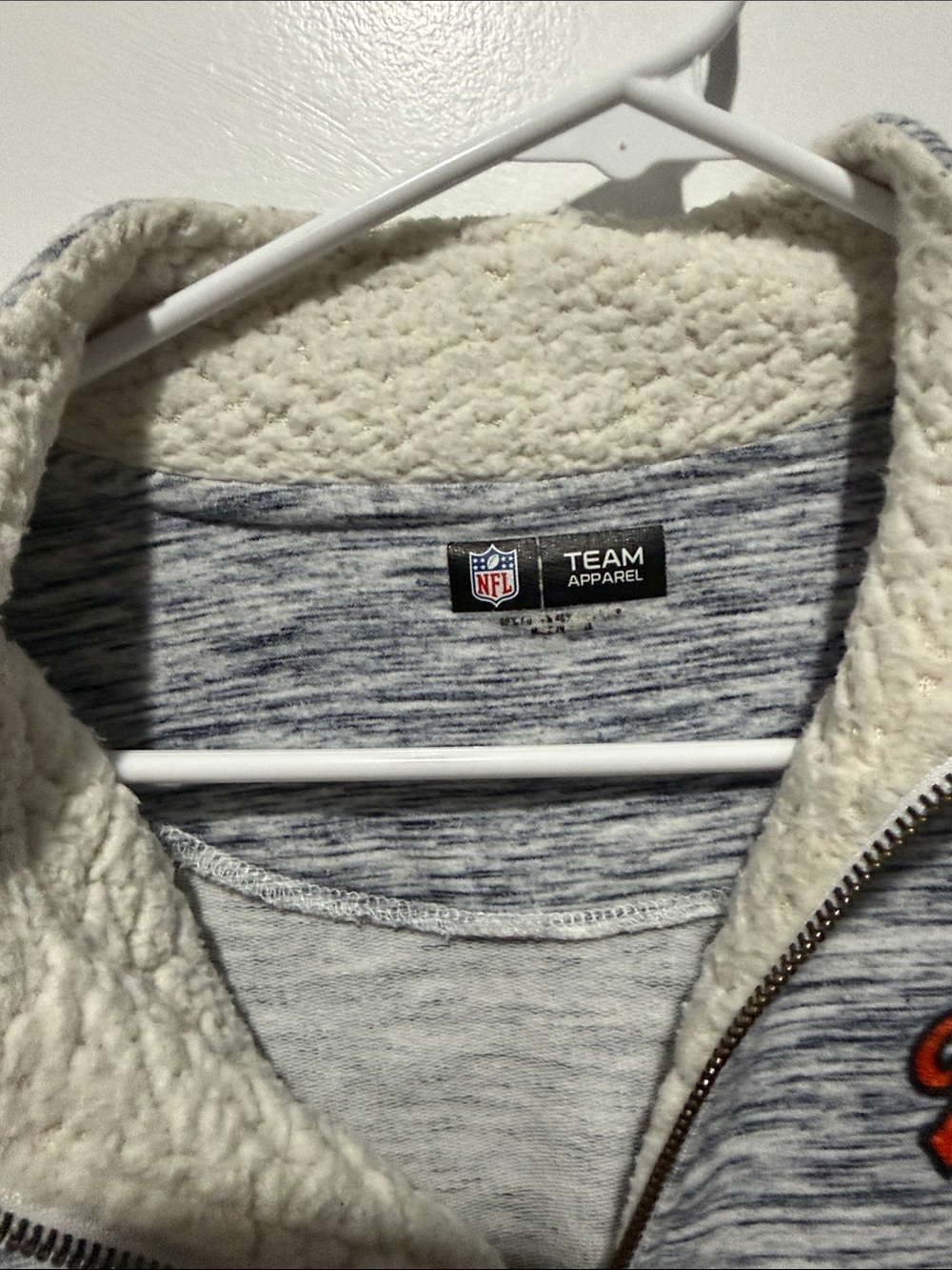 NFL Chicago Bears Heather Gray Sherpa collar Quarter-Zip top - Picture 7 of 8